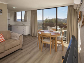 Tanderra 10 on Park Road, Jindabyne